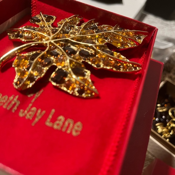 Kenneth J Lane Vintage Fall Maple Leaf Brooch/Pin - Picture 3 of 5